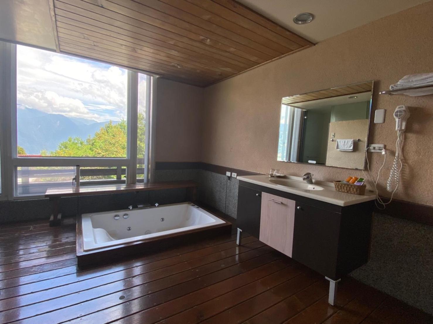 Ailiga Travel Villa Ренай Стая снимка