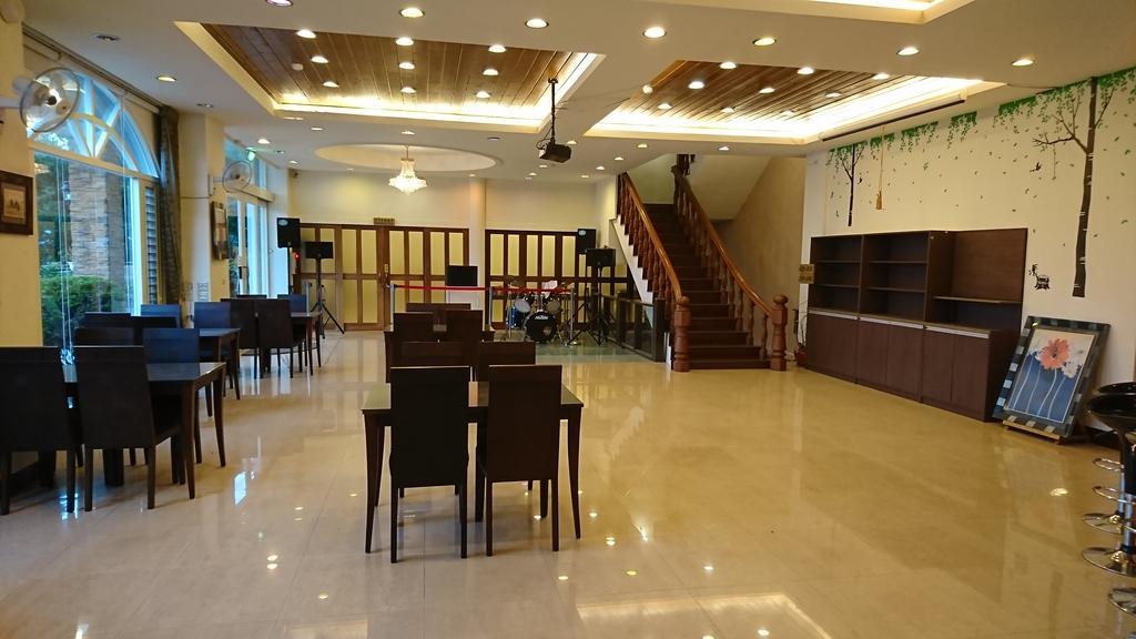 Ailiga Travel Villa Ренай Екстериор снимка